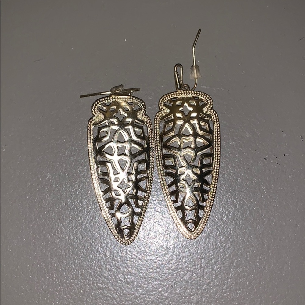 Gold Kendra Scott earrings